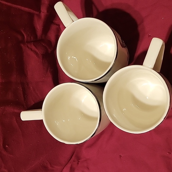Vintage COVENTRY Fine China SKULLS & CROSSBONES coffee mug set of 3 - Picture 3 of 5